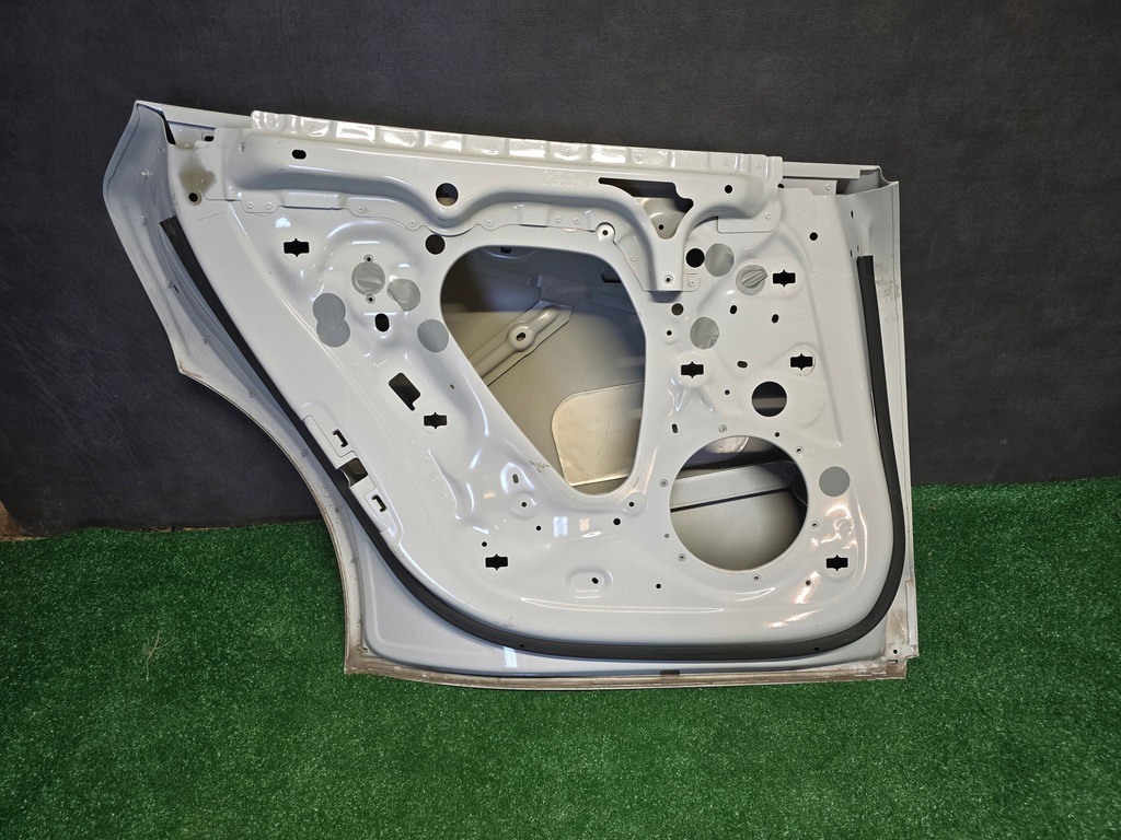 фото №6, Дверь левая задняя porsche taycan 9j1