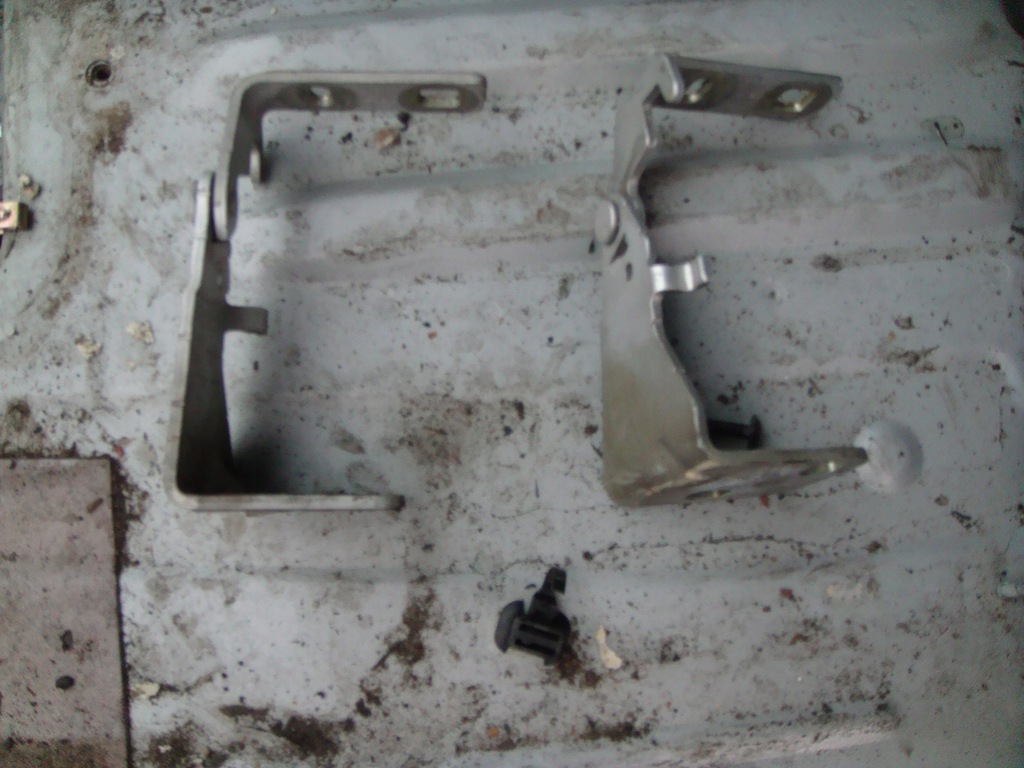 фото №1, Петлі капот trafic ii vivaro b orginal l i p комплект 2001-2014rok