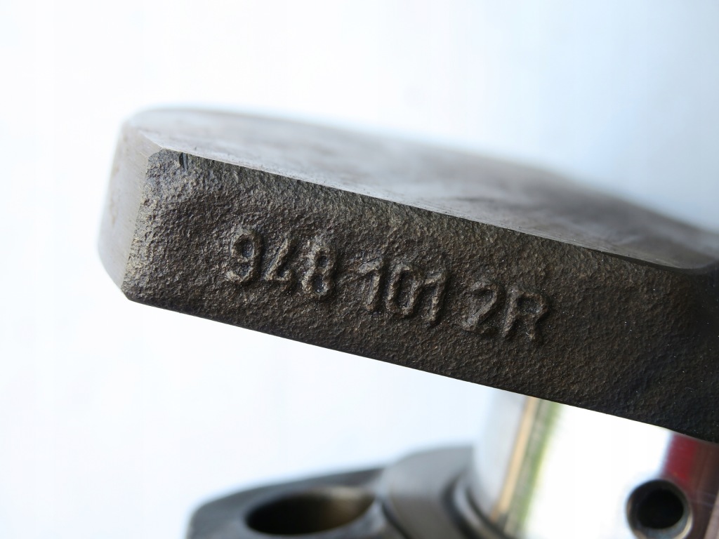 Wał двигателя 4,5 v8 porsche cayenne 1 1 7l5 02- в Украине