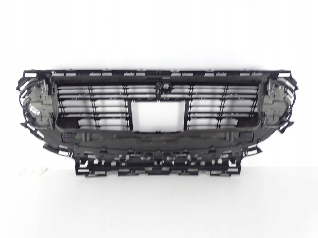 Решетка  радиатора mercedes e-klasa 214 a214 w214 led Недорого