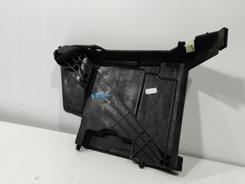 Bmw f40 кришка акумулятор 7473113 Київ