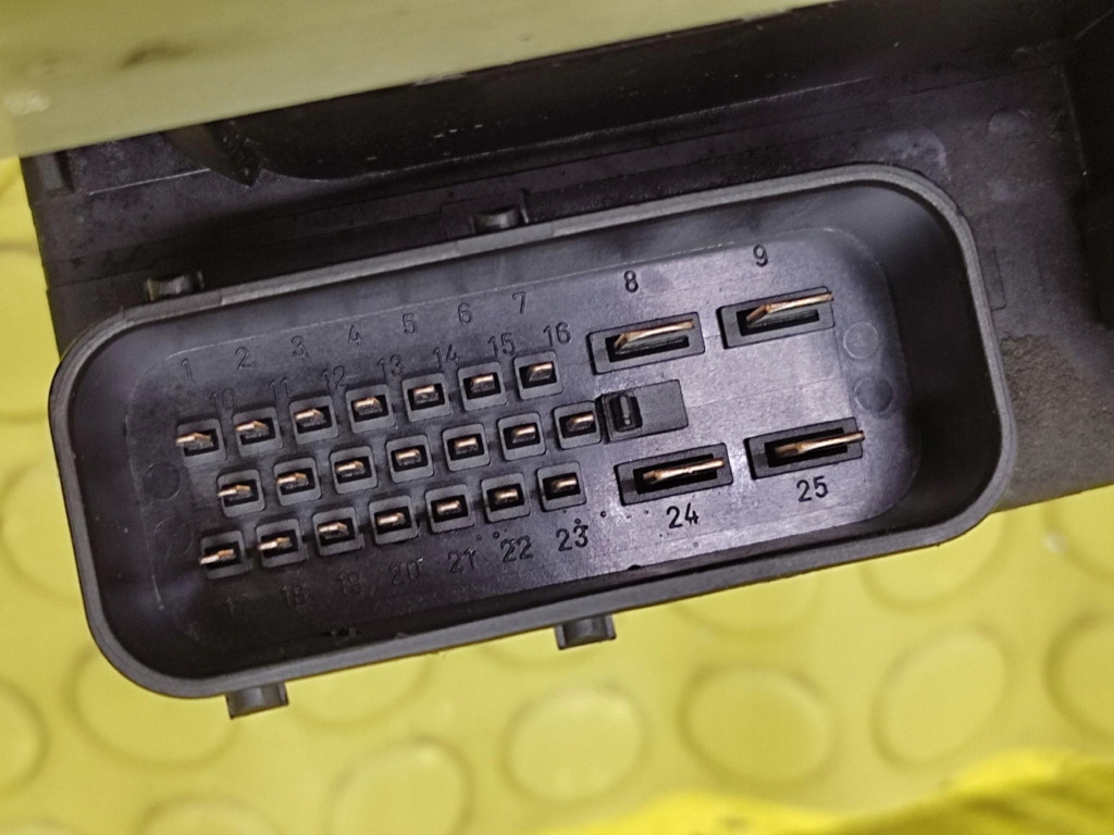 фото №6, Audi a3 8l 1.6 насос abs 1j0614117a