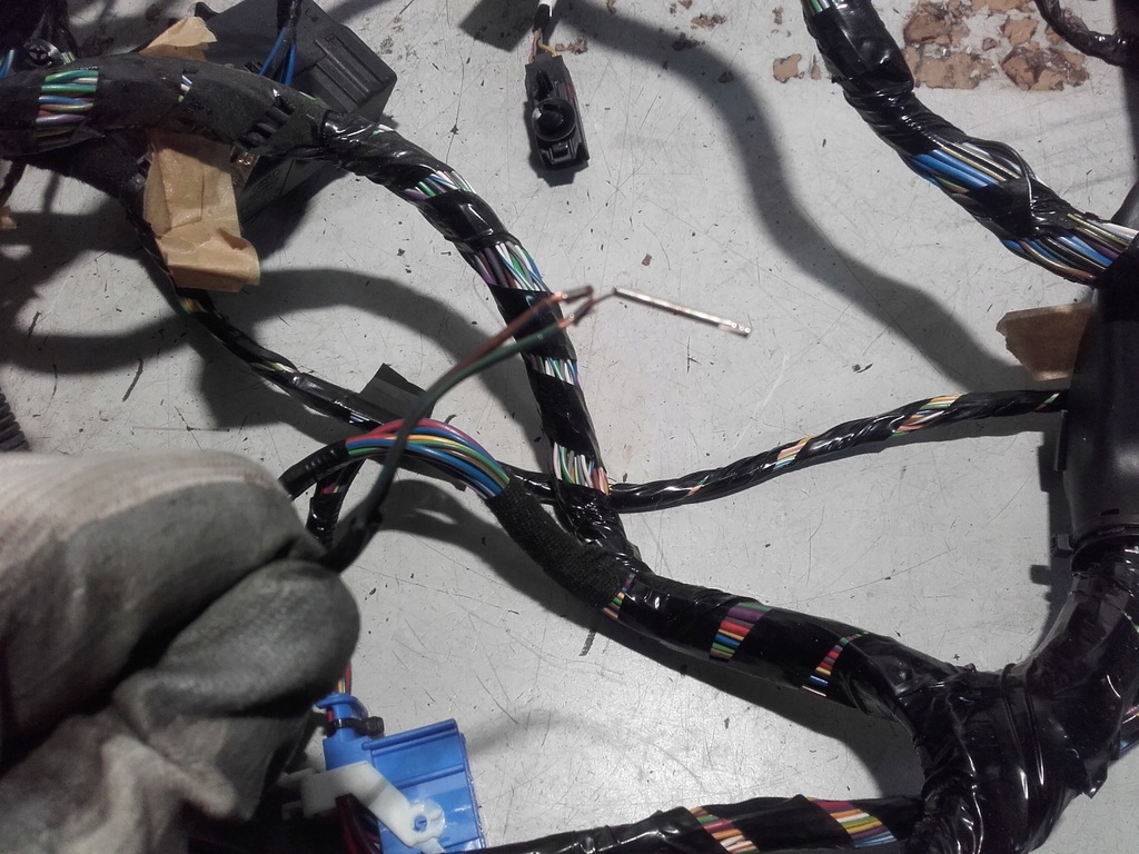 фото №6, Ford b-max електропроводка джгут салону