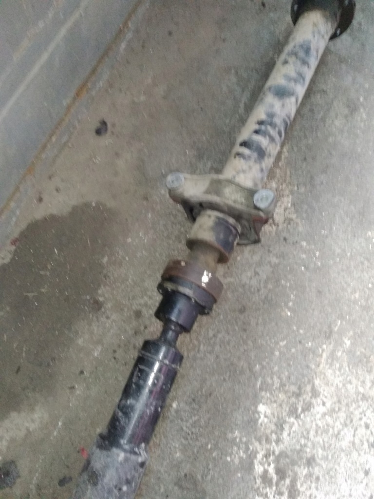 Alfa romeo 156 1.9 jtd q4 4x4 crosswagon wał привідний 3 częściowy Оригінал