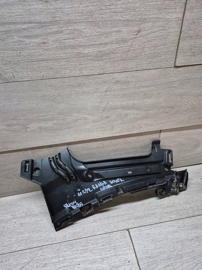 фото №1, 11272. range rover sport направляющая бампер правый перед n9x2-16a280-a