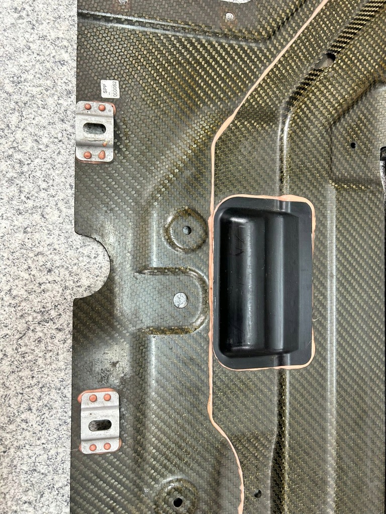 фото №13, Mercedes amg gt w190 190 захист активний pod двигун бампер захист карбон