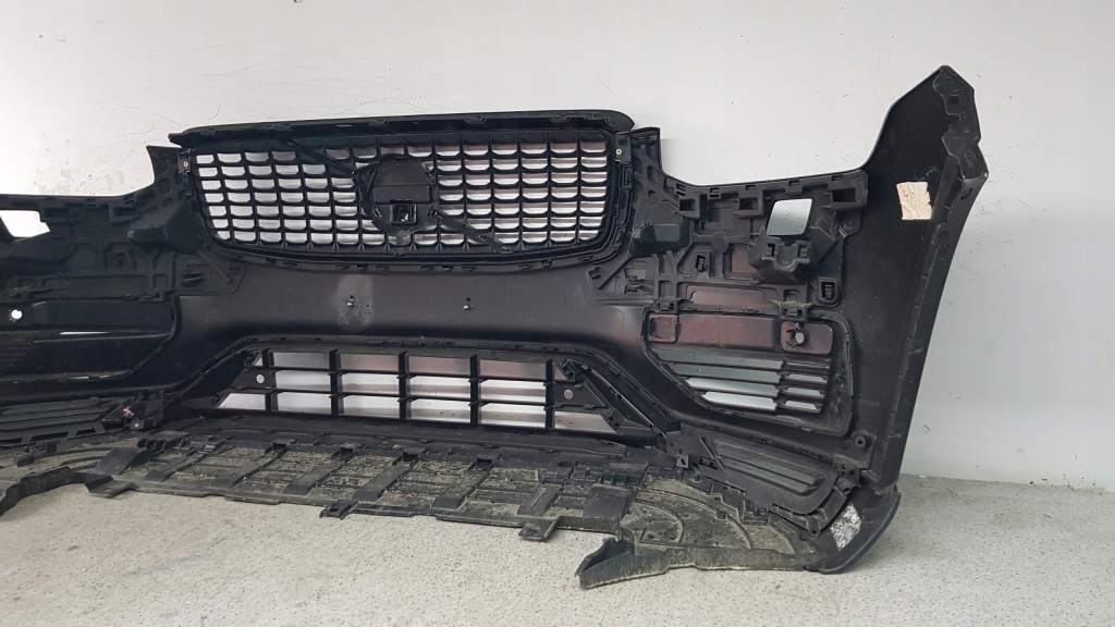 Volvo xc90 lift r-design 2019 - бампер перед 8068 Київ