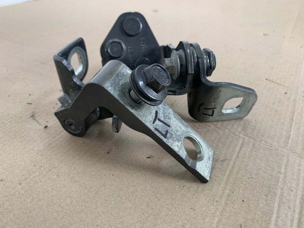 фото №3, Ford mustang mach-e rwd 21r петля петли дверь góra dół левый задняя задние