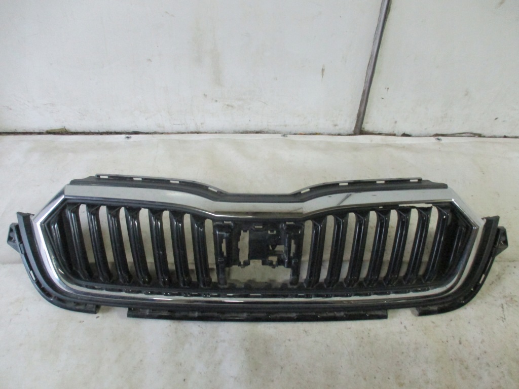 фото №1, Хром, решётка радиатора, решётка радиатора skoda octavia iv 5e3807723