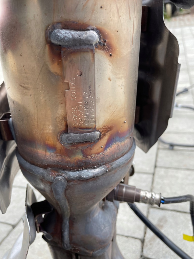 фото №2, Lexus nx 300h 2018- каталізатор