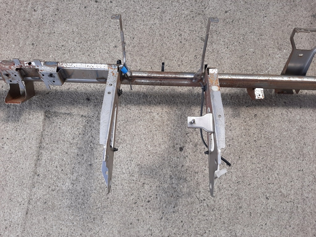 фото №13, Subaru xv i 2.0d каркас панели приборной панели