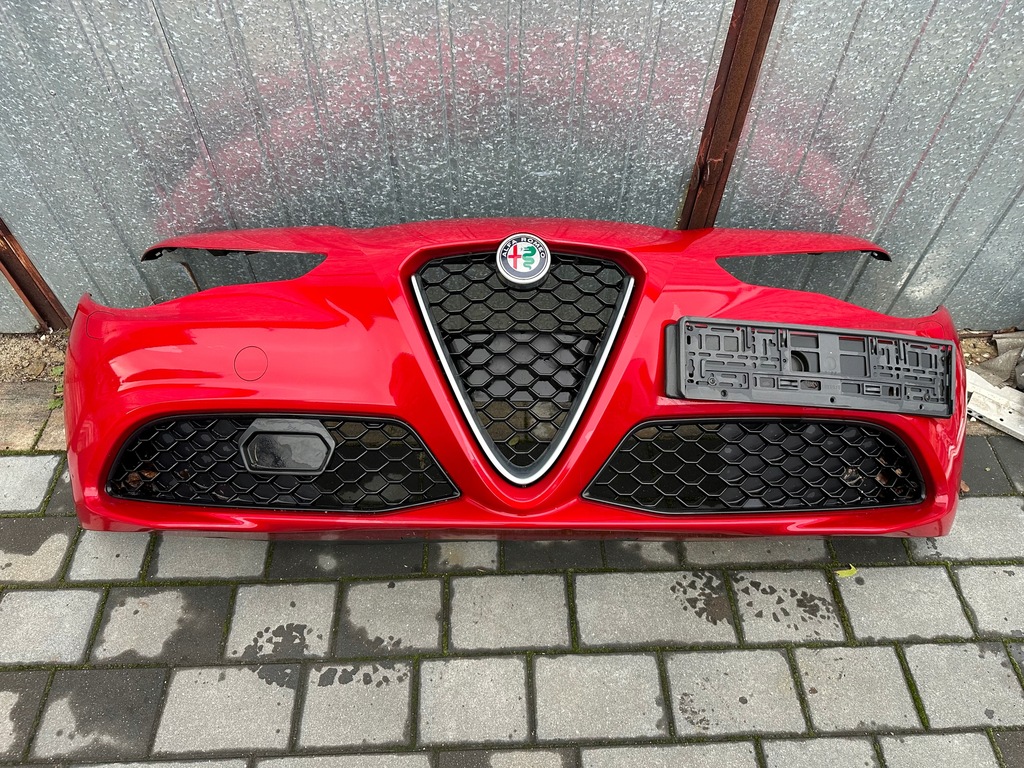 фото №1, Alfa romeo giulia бампер перед kompletny омивачі червоний