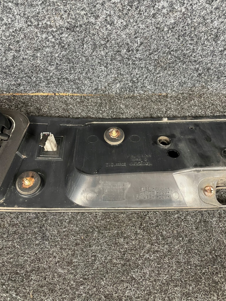 фото №9, Volvo v40 kombi 00-04r накладка кришки багажника 30632612