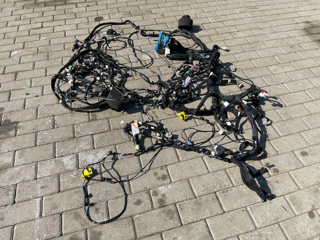 фото №1, Renault captur i електропроводка салону lift