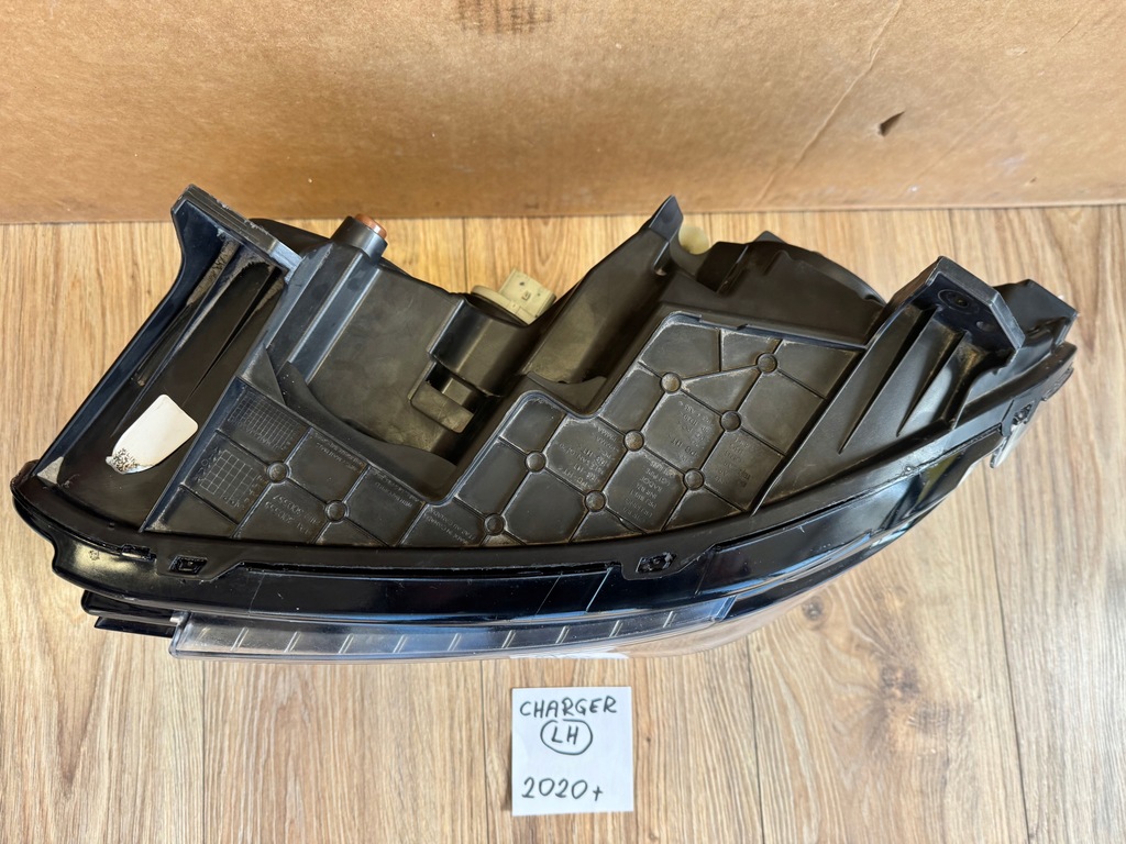 фото №10, Dodge charger лампа ксенон левая 2020+