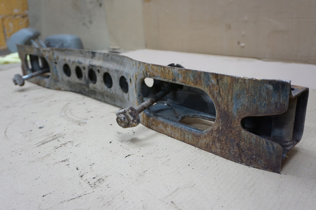 фото №7, Terrano ii maverick балка опора стоек крутильных 93-99r