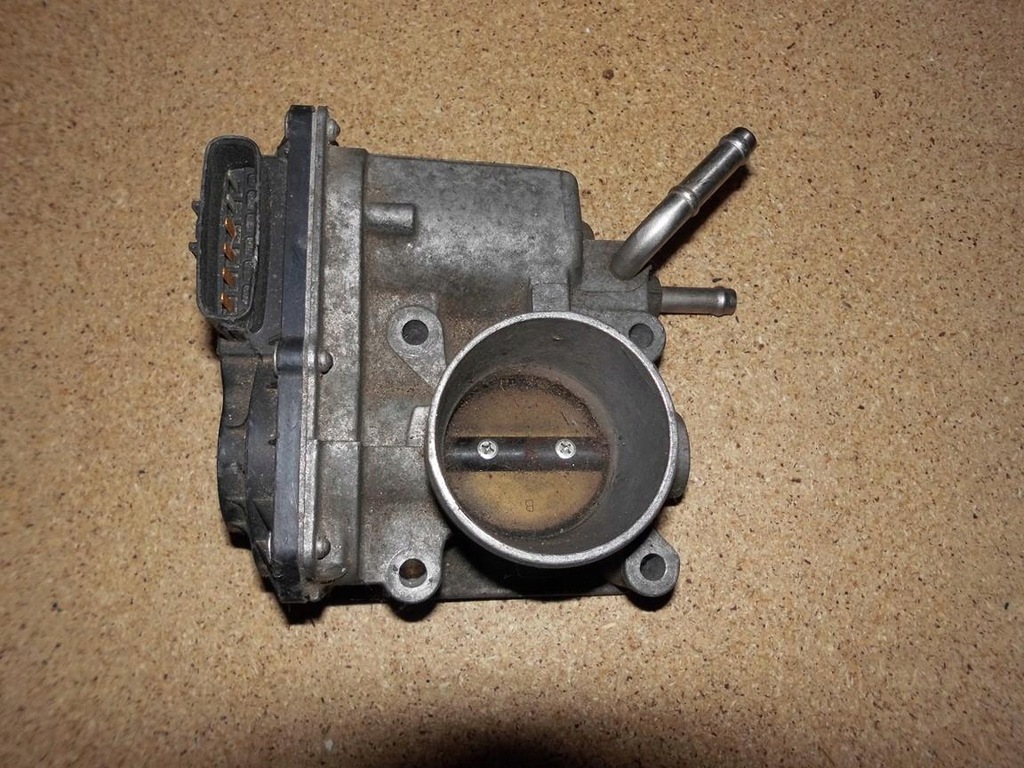 фото №1, Дросельна заслінка toyota corolla e12 1.4