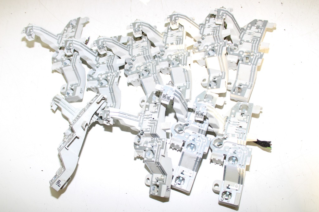 фото №8, Bmw 1 e81 e87 вкладыш лампы левый задняя 7164963 lift lci цоколь разъём