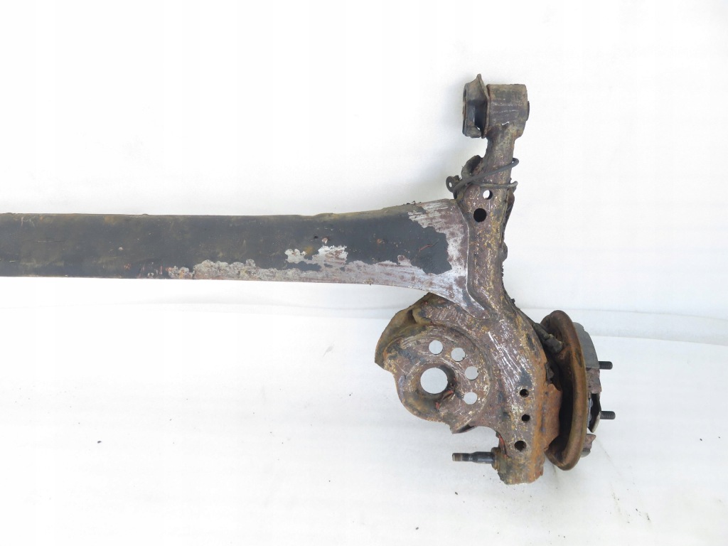 Балка задний  toyota yaris i p1 hb Киев