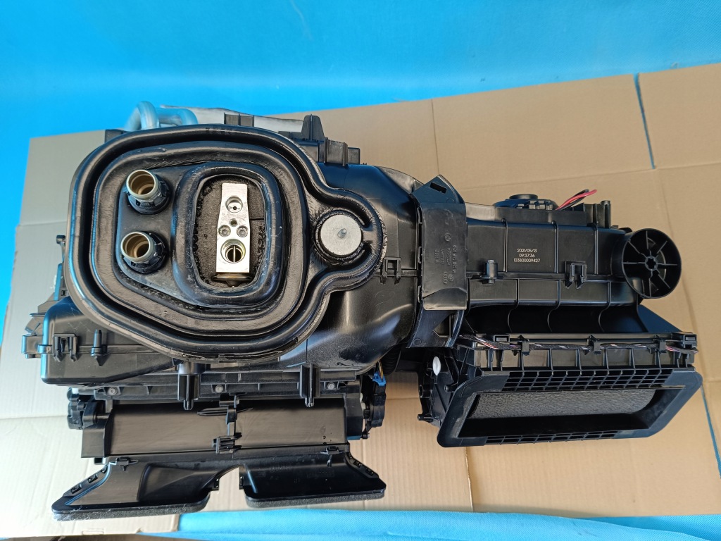 фото №12, Skoda octavia iv combi 1,5 tsi 110kw 2021r kombajn обігрівач 5q1820007d