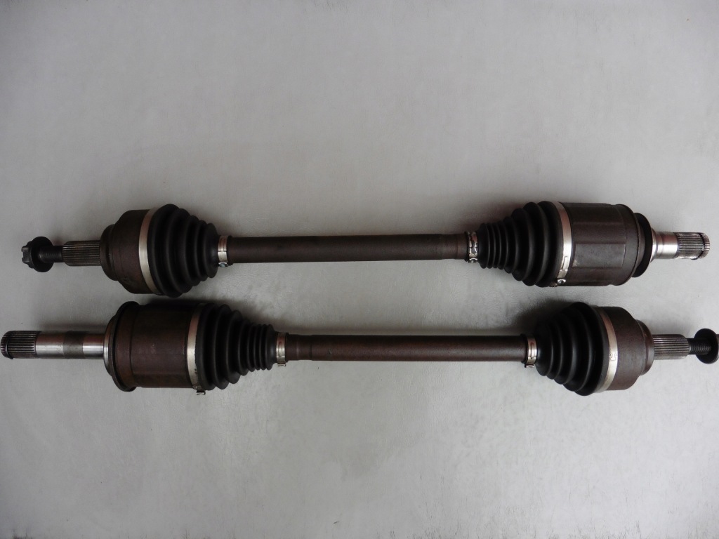 Купити Привідний вал права задні задня grand cherokee wk2 2010-