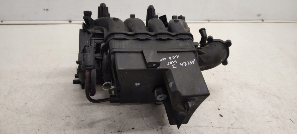 Колектор впускний  впускний opel astra j рестайлінг  1,6 Зі Шроту