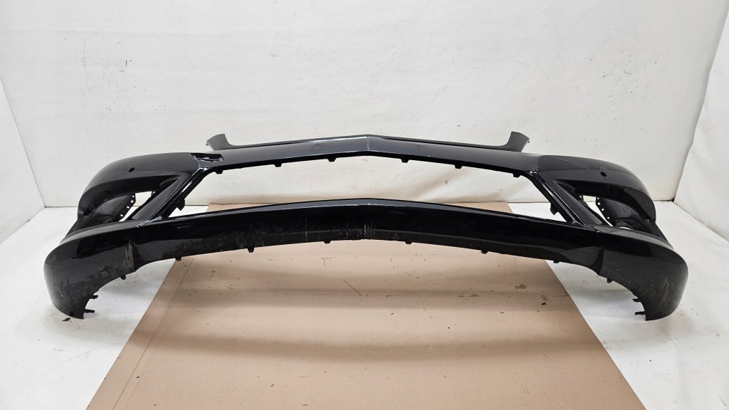 Бампер передний mercedes c-klasa w204 рестайлинг  amg Недорого