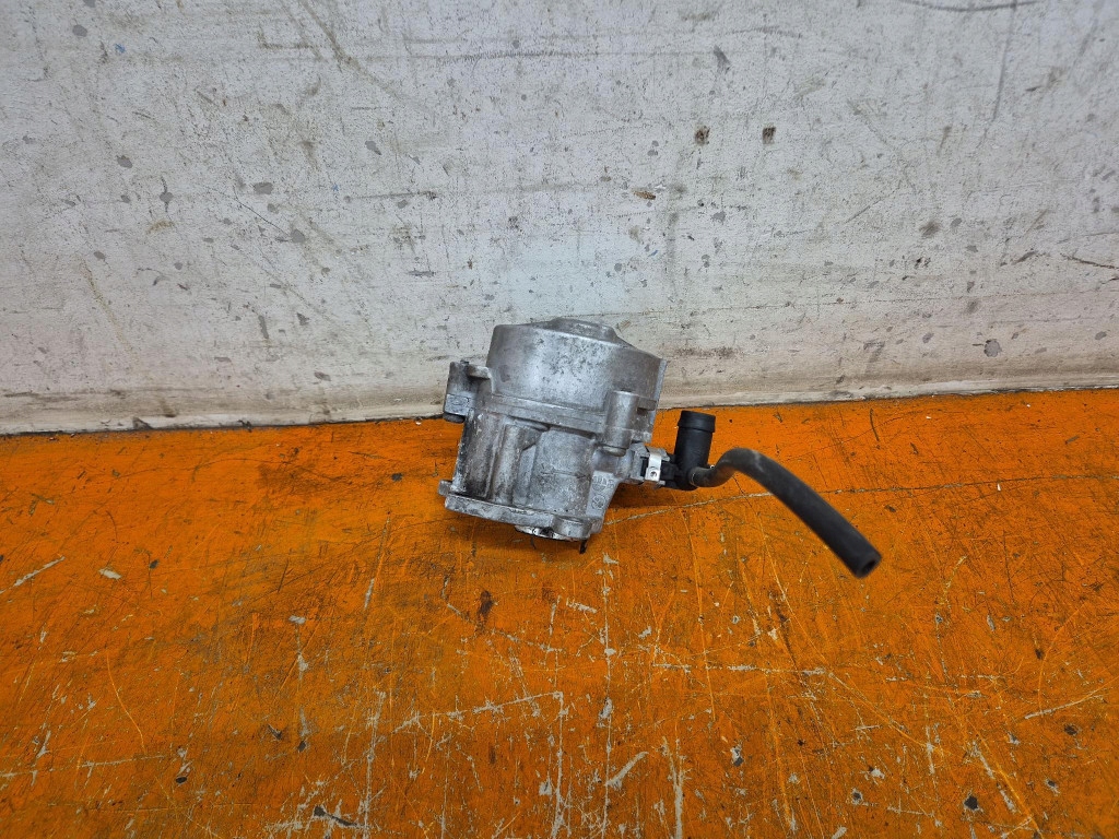 фото №1, Renault megane scenic ii 03-06 насос вакуум d153451323