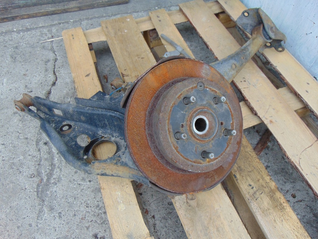 фото №8, Поворотный кулак ступица правая задняя toyota rav4 iv 2.2d