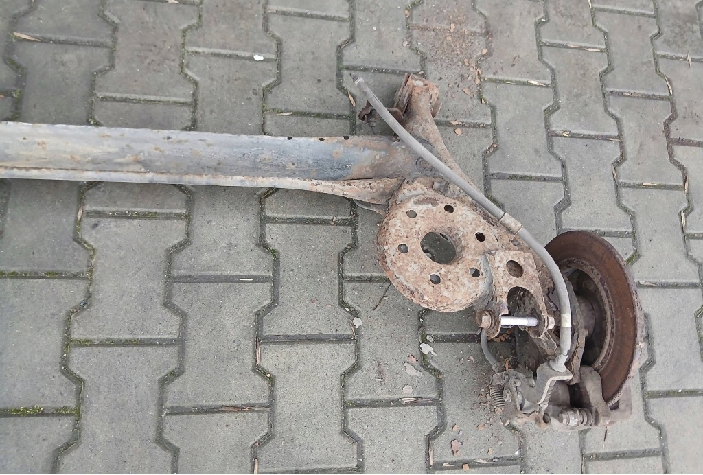 Toyota auris 1 балка подвеска задняя ось задний 1.4 d4d 2007r Недорого