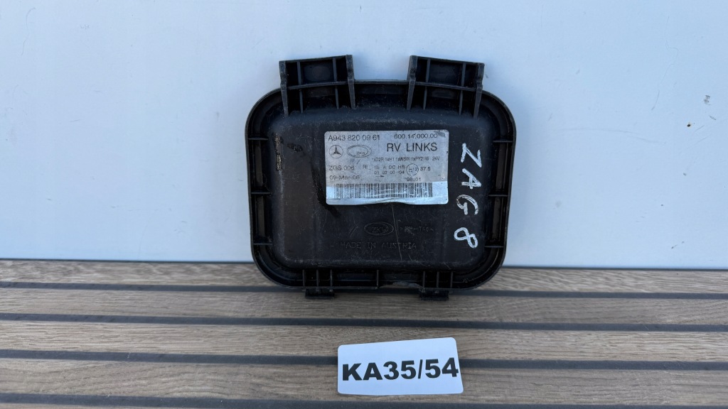 Купить Mercedes actros mp2 заглушка крышка левый фары передок  a9438200961 ka35/54