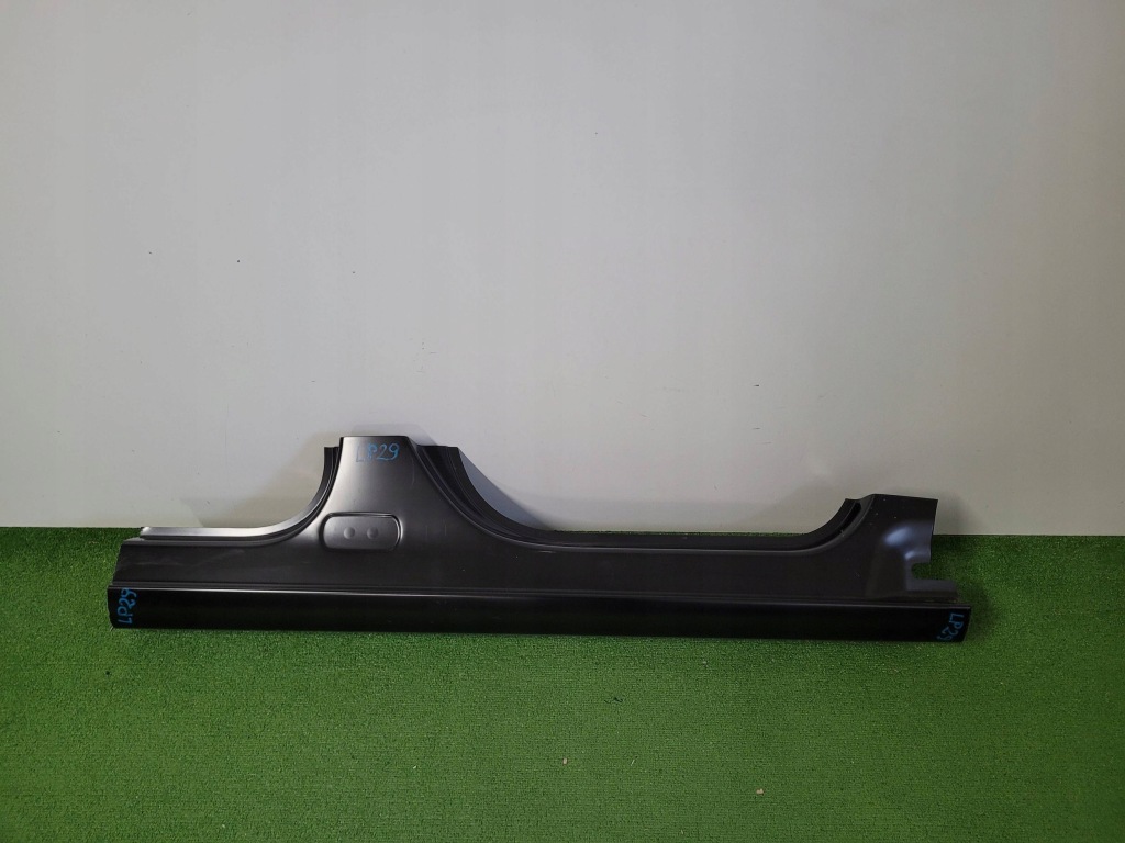 фото №1, Порог правый обшивка порог правое opel meriva b 13493639