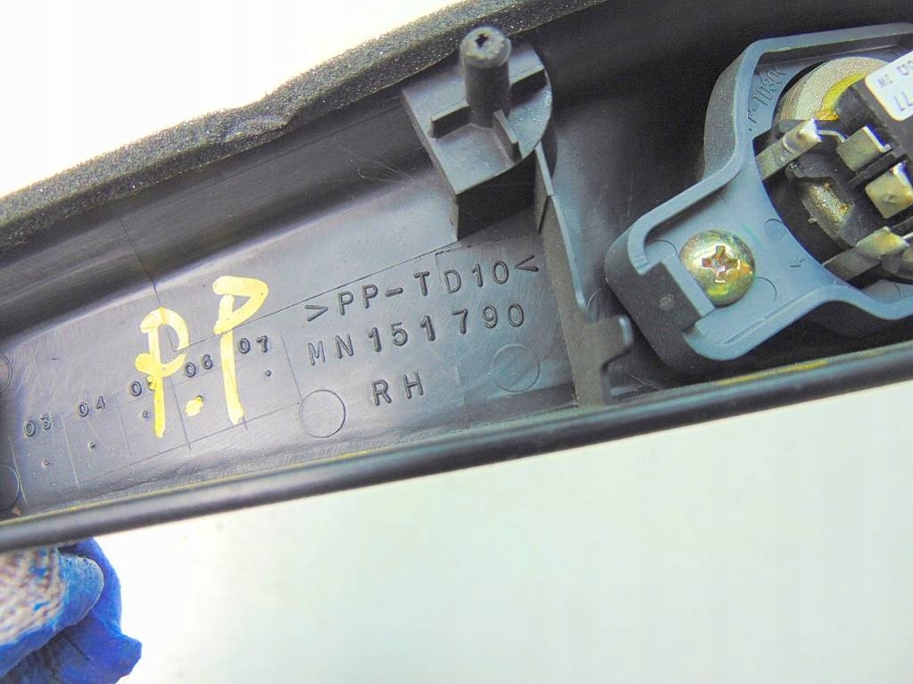 фото №7, Mitsubishi grandis 05r захист динамік перед правий