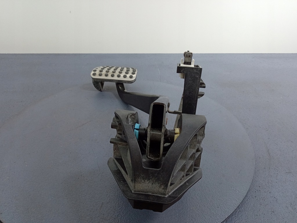 фото №4, Mercedes gls gle w167 педаль тормоза a1672900200