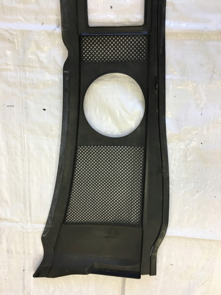 Жабо відбивач води przy скло audi 1997-2004 4b1819417b 4b1819403c в Україні