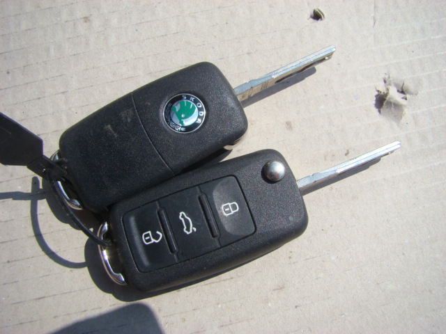 фото №1, Ключ pilot skoda fabia ii octavia 3t0837202