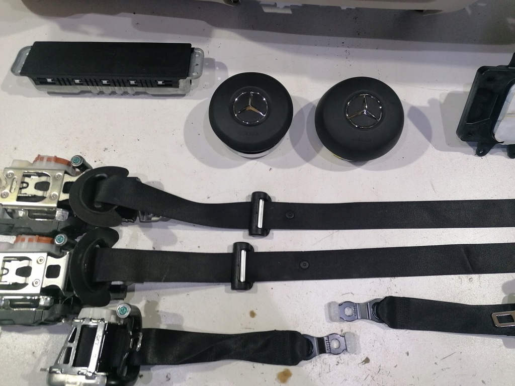 фото №7, Mercedes glb x247 приборная панель консоль подушка безопасности ремни