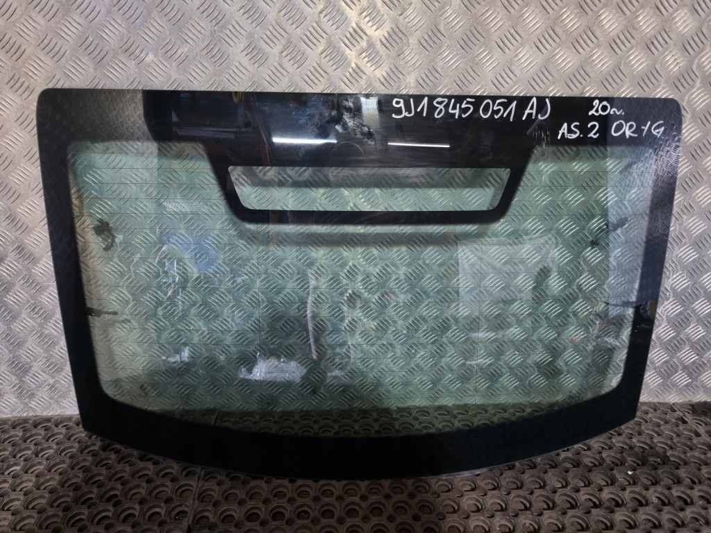 фото №1, Porsche taycan 9j1845051aj стекло задняя задняя