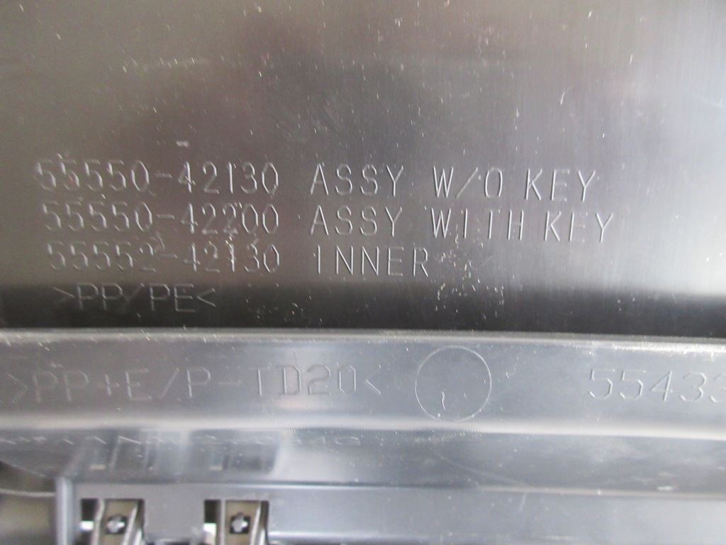 фото №5, Rav4 v бардачок пассажира 554433-42090