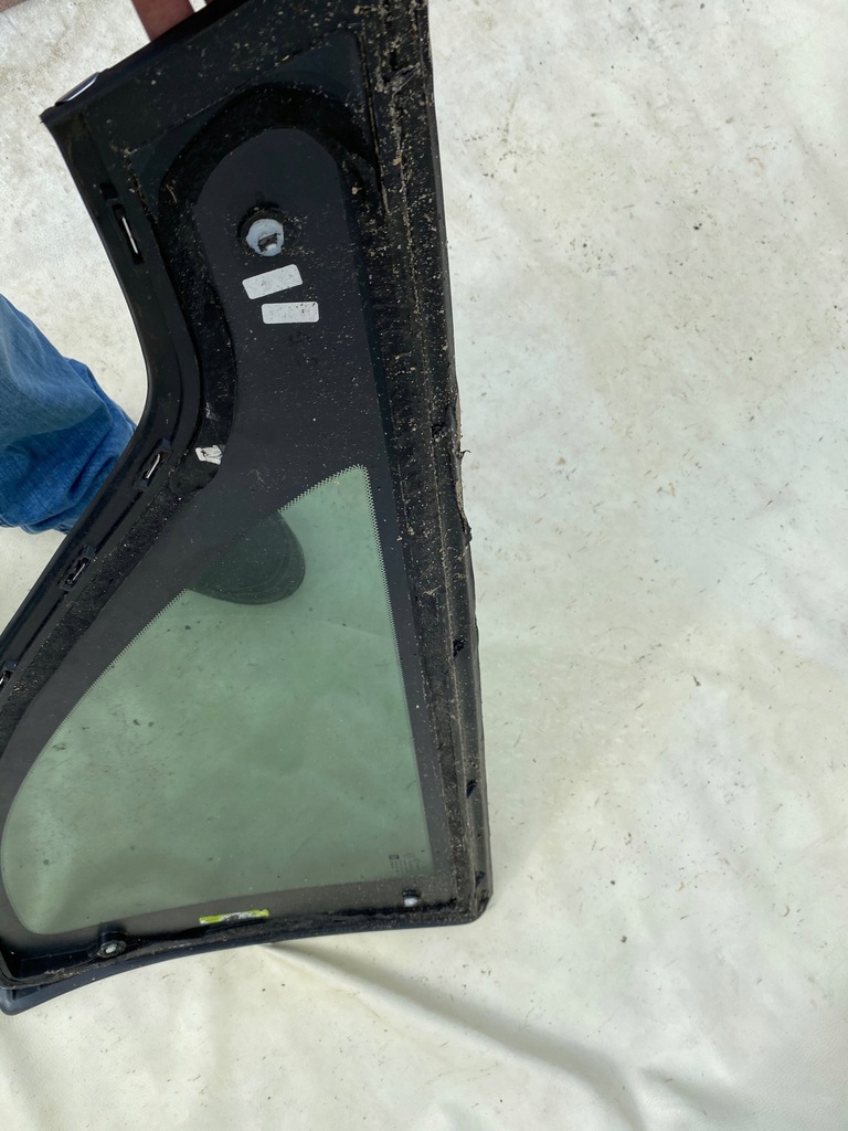 фото №8, Opel adam скло права задня w крила