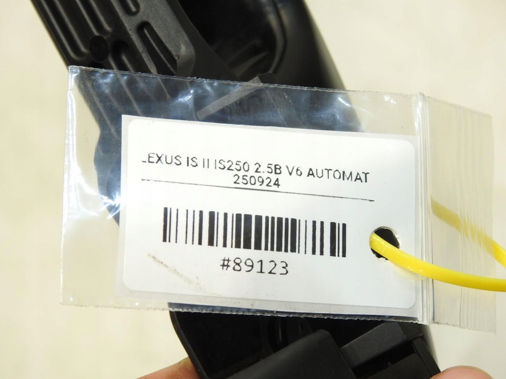 Ручка двері праві задній 212 lexus is 2 Оригінал