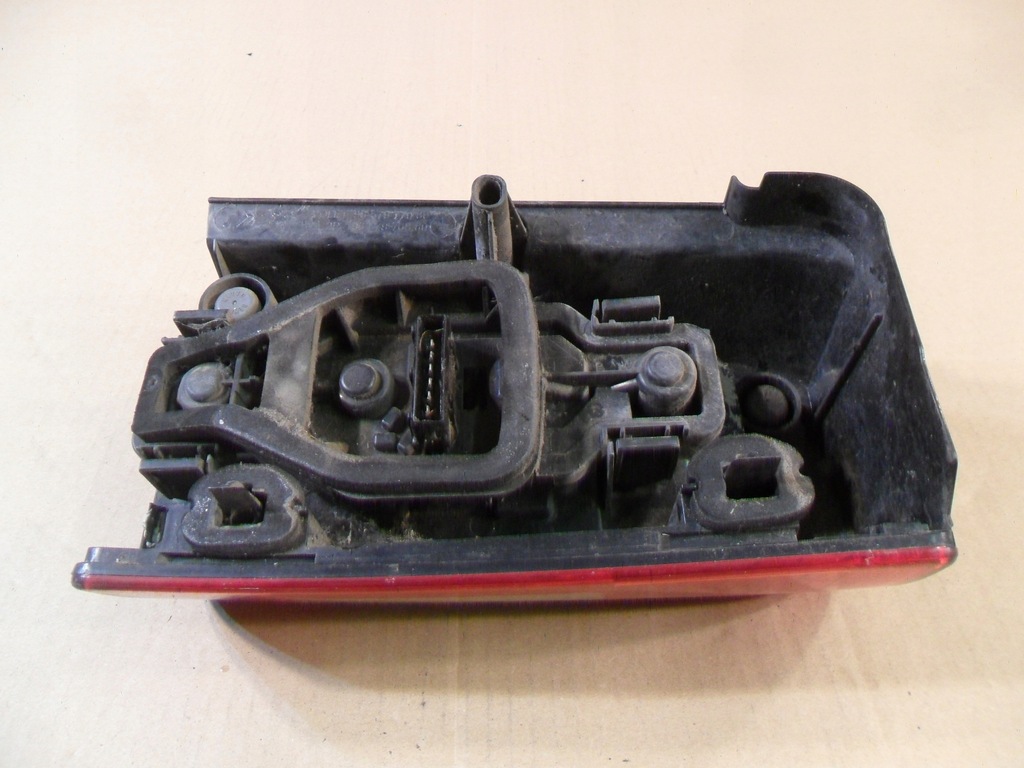 фото №11, Лампа лівий задня peugeot partner 9657977080 02-