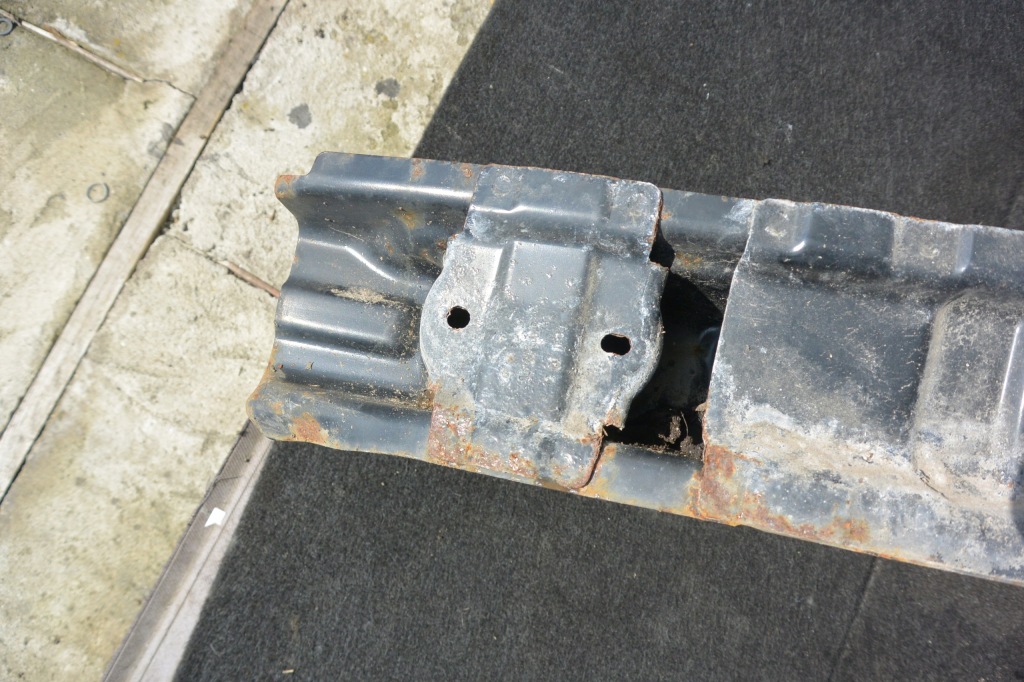 Балка бампера усилитель задний  sedan mercedes-benz cla-klasa w117 Оригинал