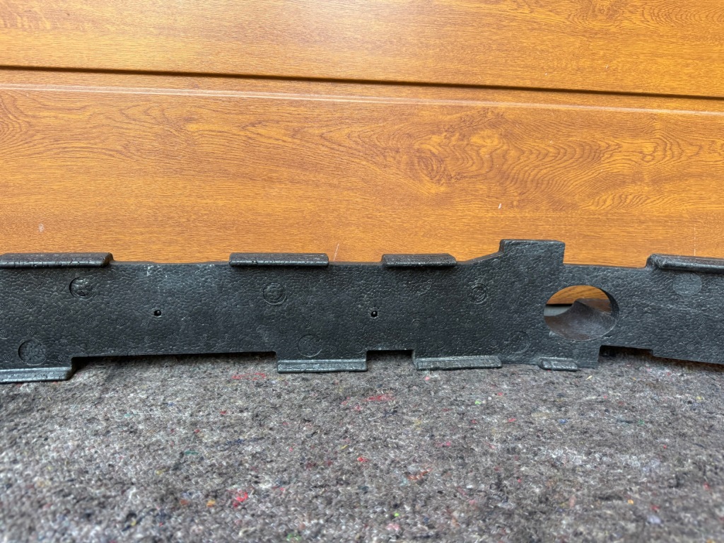 Bmw 1 f20 f21 рестайлінг  lci абсорбер піна бампера балка перед 7371730 Доставка