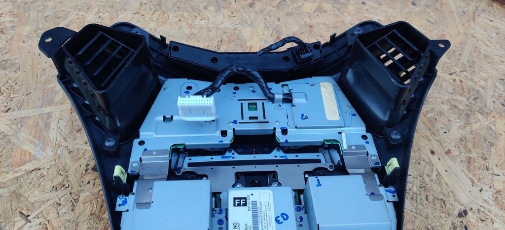 фото №6, Консоль средняя панель радио воздуховоды subaru tribeca 86213xa04a