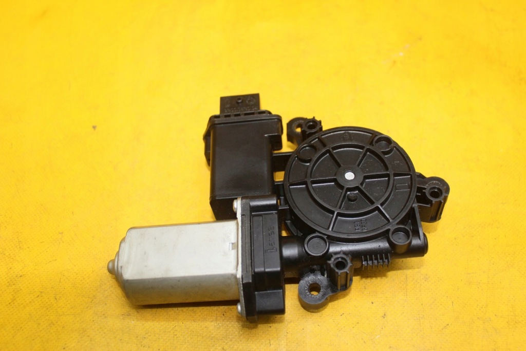 фото №3, Моторчик стекло правый перед alfa romeo giulietta