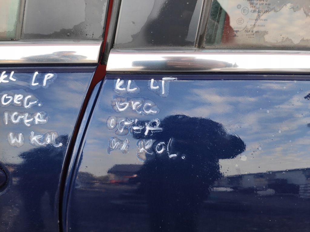 фото №10, Jeep cherokee kl дверь левый задняя левая задние оригинал цвет pbu b.ładne