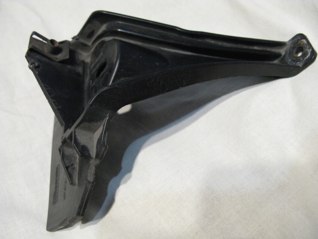 фото №6, Audi a8 d4 4h przedlift кріплення бампера перед 4h0807139;4h0807140.