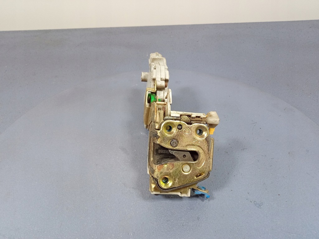 фото №7, Terrano ii maverick замок дверь перед левый 6 pin