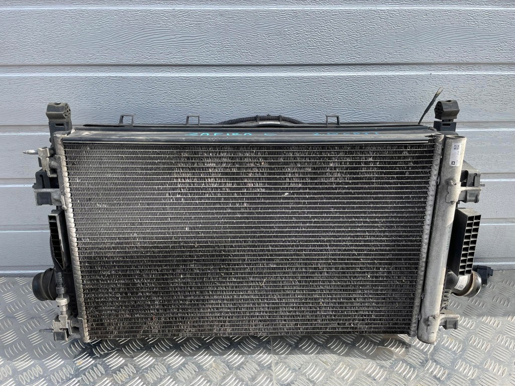 фото №1, Opel zafira c радиатор 2.0 механическая коробка передач 2.0 cdti giełda